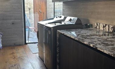 Casa en Venta en Moderna casa en club de golf Los Lirios