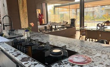 Casa en Venta en Moderna casa en club de golf Los Lirios