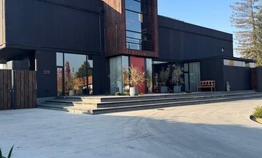 Casa en Venta en Moderna casa en club de golf Los Lirios