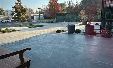 Casa en Venta en Moderna casa en club de golf Los Lirios