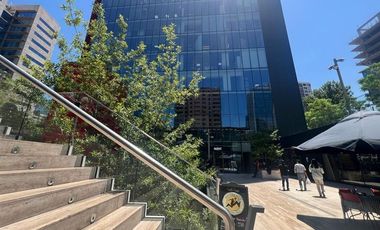 Local Comercial en Venta en Amplio local en mejor zona de negocios de Las Condes con gran afluencia de público