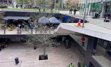Local Comercial en Venta en Amplio local en mejor zona de negocios de Las Condes con gran afluencia de público
