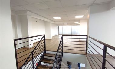 Local Comercial en Arriendo en COD38011 Ubicación Privilegiada Plaza De Las Banderas Hochstetter