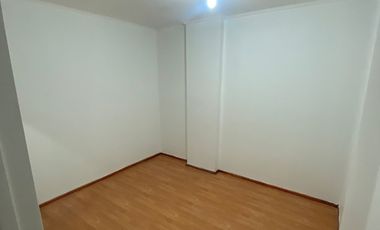 Excelente Casa con Taller y Oficinas, cerca metro.