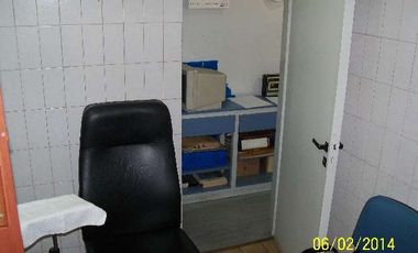 Local a la calle en Venta Haedo / Moron (A155 835)