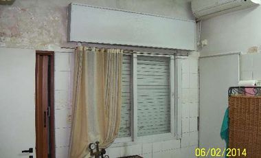 Local a la calle en Venta Haedo / Moron (A155 835)