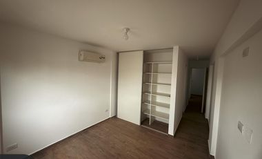 Departamento en Alquiler de 2 Dormitorios con Cochera - General Paz