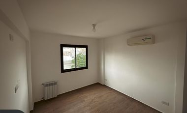 Departamento en Alquiler de 2 Dormitorios con Cochera - General Paz