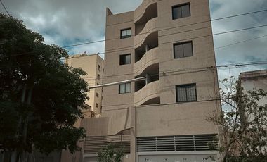 Departamento en Alquiler de 2 Dormitorios con Cochera - General Paz