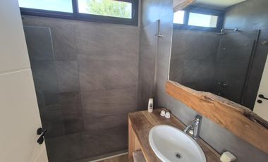 VENTA - ALQUILER Casa en San Sebastián Diseño - 4 ambientes