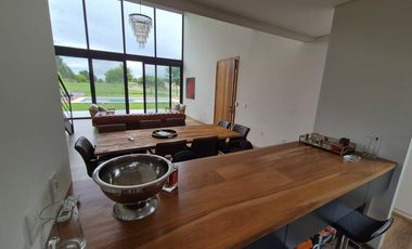 VENTA - ALQUILER Casa en San Sebastián Diseño - 4 ambientes