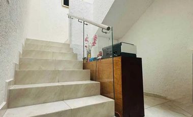 Casa Con Alberca y Vigilancia Al Sur de Cuernavaca, Burgos.