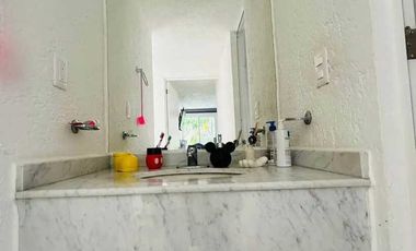 Casa Con Alberca y Vigilancia Al Sur de Cuernavaca, Burgos.