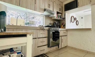 Casa Con Alberca y Vigilancia Al Sur de Cuernavaca, Burgos.