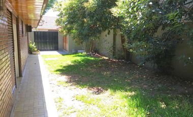 Casa 5 AMBIENTES GARAGE JARDIN 3 BAÑOS 1 TOILETTE