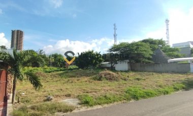 VENDO ESPECTACULAR LOTE en Altos de Pradomar