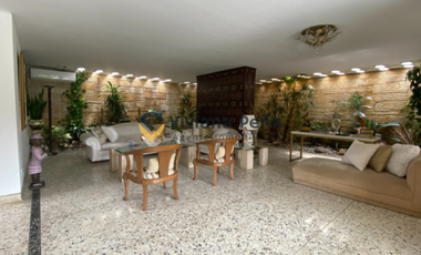 VENDO Casa grande en sector exclusivo de Barranquilla