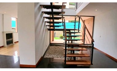 ARRIENDO  CASA CAMPESTRE UNIFAMILIAR EN CAJIC.