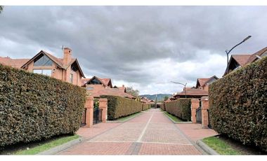 ARRIENDO  CASA CAMPESTRE UNIFAMILIAR EN CAJIC.