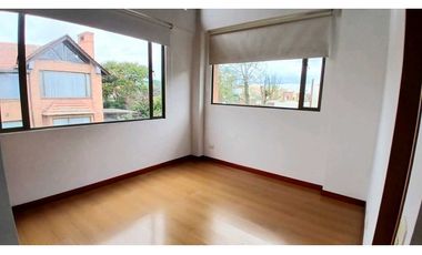 ARRIENDO  CASA CAMPESTRE UNIFAMILIAR EN CAJIC.