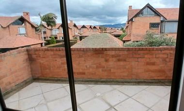 ARRIENDO  CASA CAMPESTRE UNIFAMILIAR EN CAJIC.