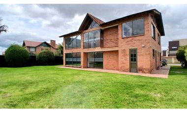 ARRIENDO  CASA CAMPESTRE UNIFAMILIAR EN CAJIC.