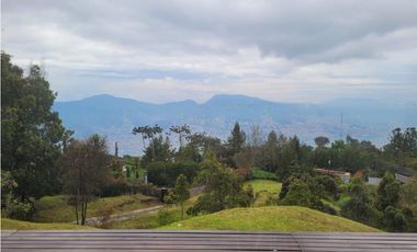CASA EN SANTA ELENA VEREDA EL PLAN/ MEDELLIN