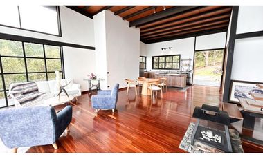 CASA EN SANTA ELENA VEREDA EL PLAN/ MEDELLIN