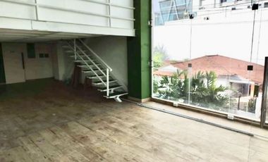 Alquiler de local comercial en San Francisco, Calle 76