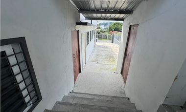 VILLA ZAITA / CASA COMERCIAL / 2 NIVELES / 830M / 20 PARKING