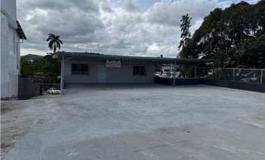 VILLA ZAITA / CASA COMERCIAL / 2 NIVELES / 830M / 20 PARKING