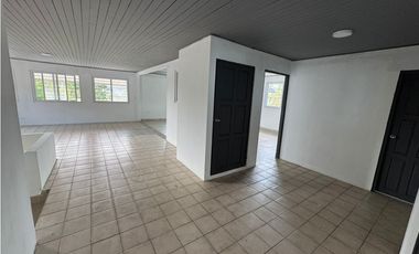 VILLA ZAITA / CASA COMERCIAL / 2 NIVELES / 830M / 20 PARKING