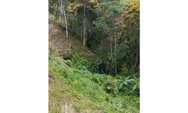 SE VENDEDE FINCA 2.645---- M2