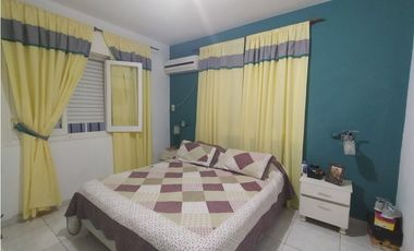 DISTINGUIDA CASA ZONA AV RADEMACHER Y MONTEAGUDO Cod C655