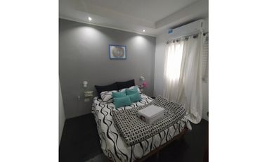 DISTINGUIDA CASA ZONA AV RADEMACHER Y MONTEAGUDO Cod C655