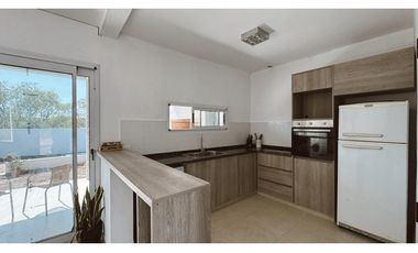 VENTA HERMOSA CASA 2 DORMITORIOS LOS LAPACHOS 3