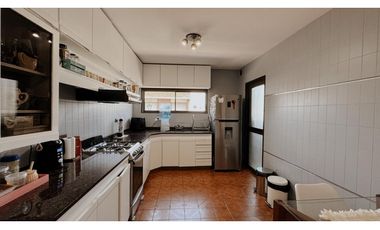 Venta departamento 3 dormitorios con cochera Zona Centro