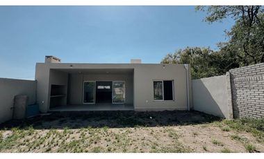 VENTA CASA 2 DORMITORIOS A ESTRENAR LOS LAPACHOS 3