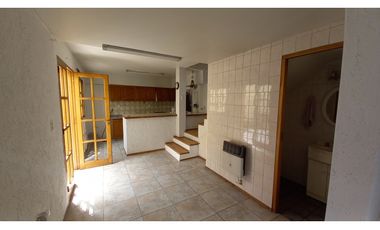 Duplex Ubicadísimo 2 dormitorios 2 baños, cochera, patio y terraza