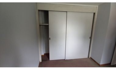 Duplex Ubicadísimo 2 dormitorios 2 baños, cochera, patio y terraza