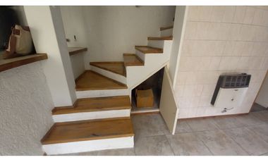 Duplex Ubicadísimo 2 dormitorios 2 baños, cochera, patio y terraza