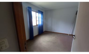 Duplex Ubicadísimo 2 dormitorios 2 baños, cochera, patio y terraza