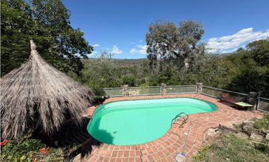 VENTA CASA CON BAJADA PRIVADA AL RIO -ECOSUSTENTABLE-  TALA HUASI