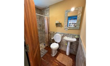 VENTA CASA CON BAJADA PRIVADA AL RIO -ECOSUSTENTABLE-  TALA HUASI