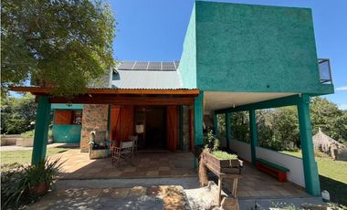 VENTA CASA CON BAJADA PRIVADA AL RIO -ECOSUSTENTABLE-  TALA HUASI