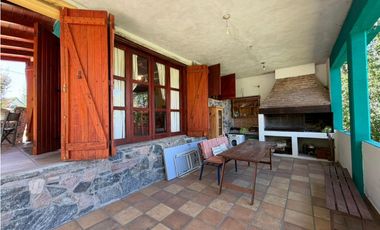 VENTA CASA CON BAJADA PRIVADA AL RIO -ECOSUSTENTABLE-  TALA HUASI