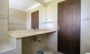 VENTA CASA EN LA MERCED CHICA