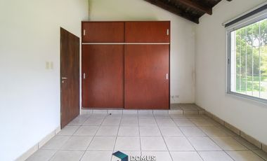 VENTA CASA EN LA MERCED CHICA
