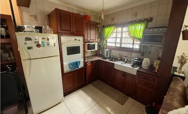 Chalet 3 ambientes en venta