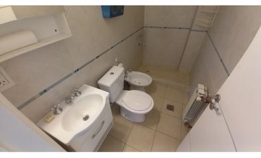 BAJÓ DE PRECIO! DEPARTAMENTO CON COCHERA ZONA ESPAÑOL